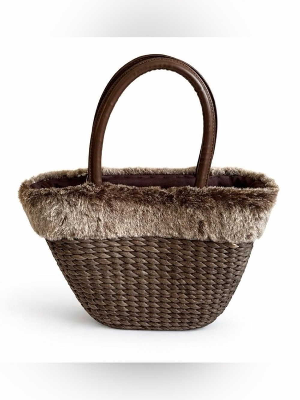 Bath & Body Works Boho Rustic Woven Wicker Tote Handbag Purse Faux Fur‎ Trim